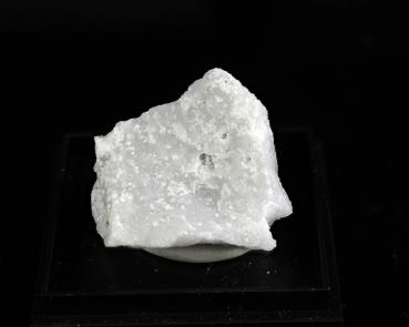Ambrinoite